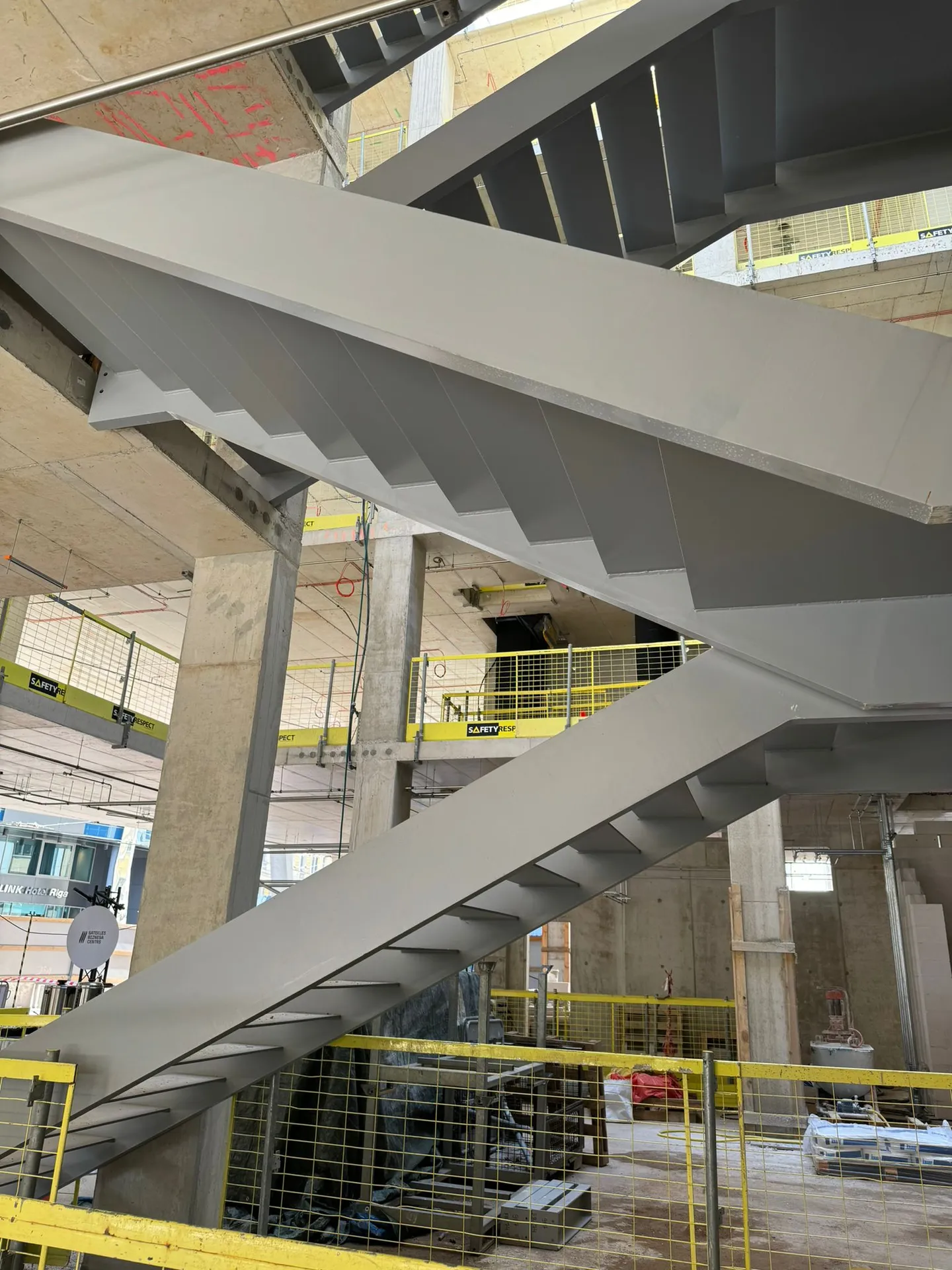 Ladder with platform
